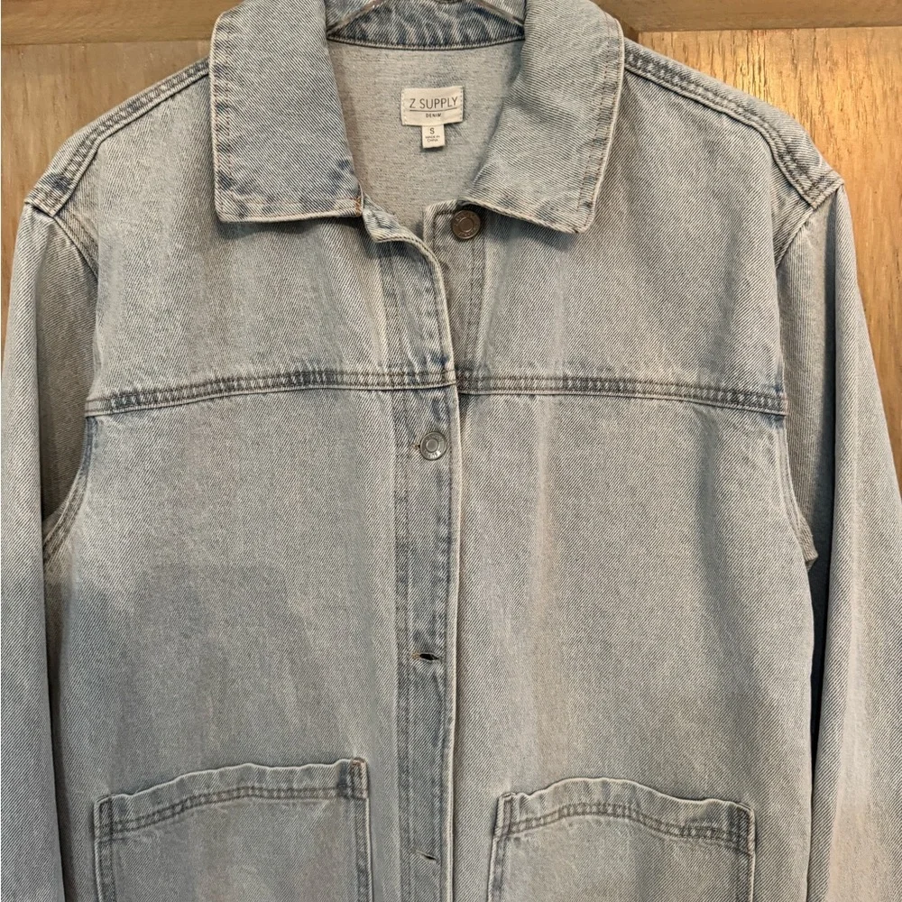 Z Supply On The Road Denim Jacket - Picture 6 of 8